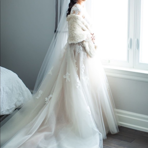 Monique Lhuillier - Rachelle Gown - Picture 5 of 8